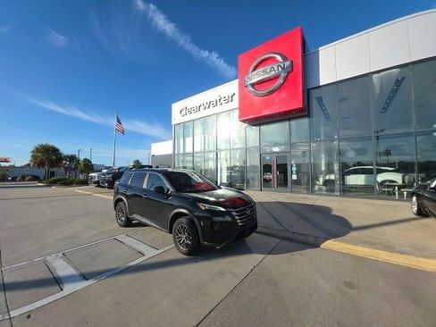Used 2024 Nissan Rogue S image 2