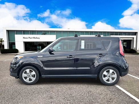 Used 2018 Kia Soul Base image 5