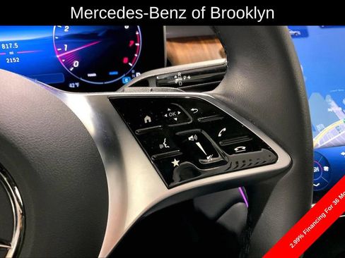 Used 2025 Mercedes-Benz GLC 300 4MATIC image 25