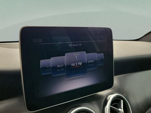 Certified 2019 Mercedes-Benz GLA 250 4MATIC image 21