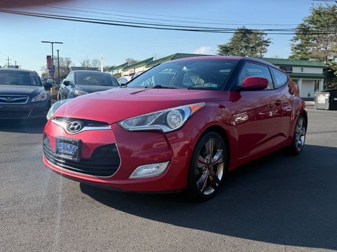 Used 2016 Hyundai Veloster w/ Option Group 02 FWD image 4