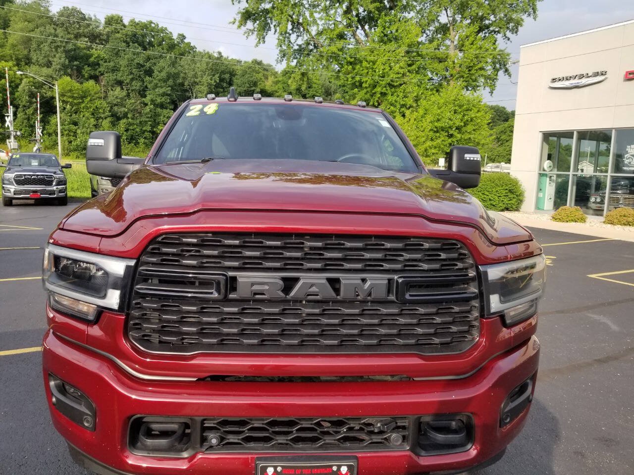 Certified 2024 RAM 2500 Big Horn w/ Night Edition AWD/4WD image 3