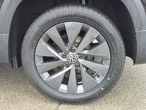 Certified 2023 Volkswagen Taos S image 12