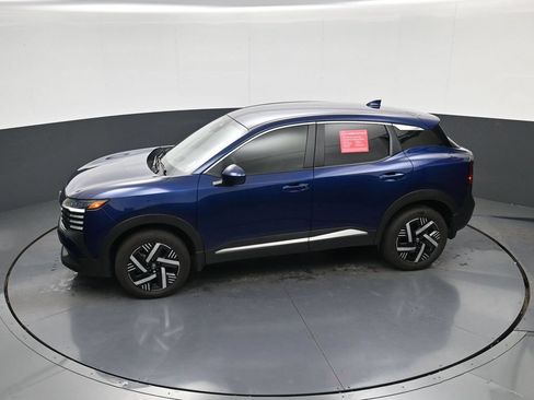 Used 2025 Nissan Kicks SV FWD image 30