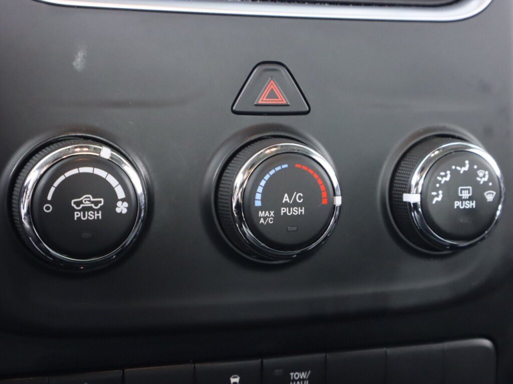 Used 2017 RAM 1500 Express AWD/4WD image 20