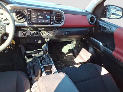 Used 2020 Toyota Tacoma SR5 image 35