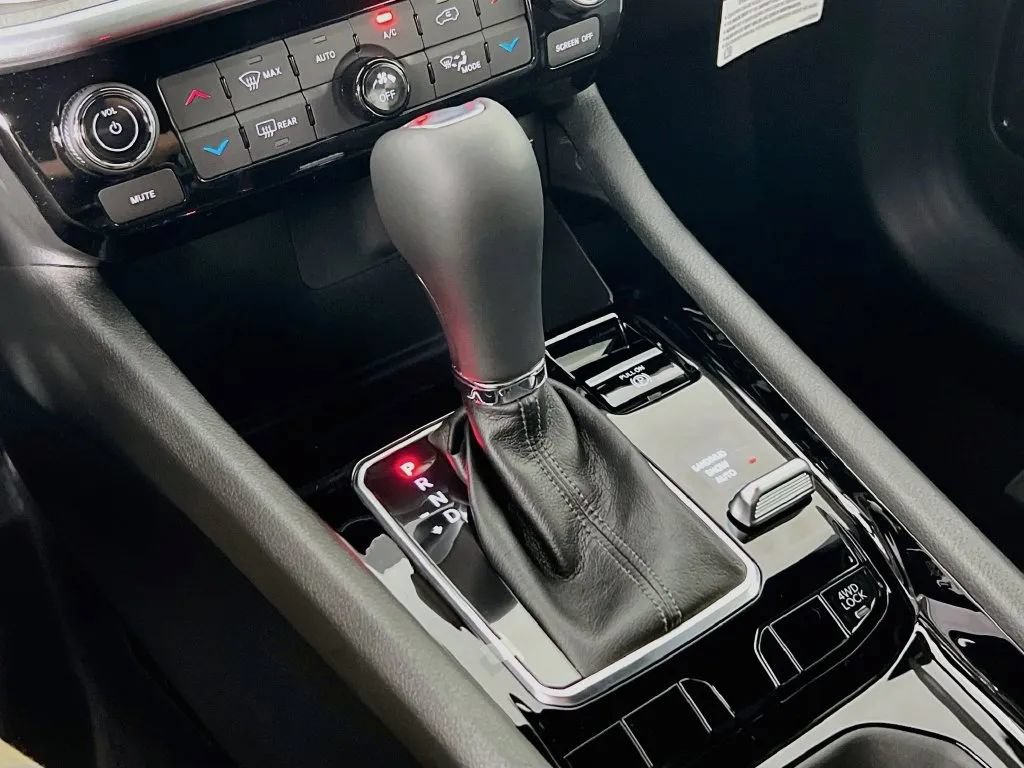 New 2026 Jeep Compass Limited AWD/4WD image 17