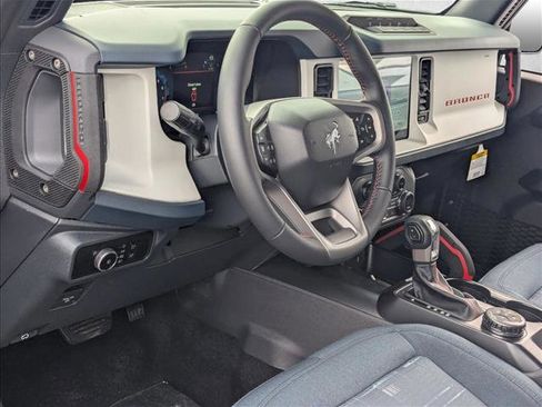 New 2025 Ford Bronco Heritage Edition image 3