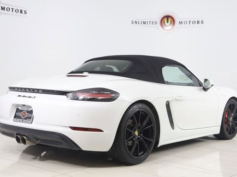 Used 2017 Porsche 718 Boxster S RWD image 3