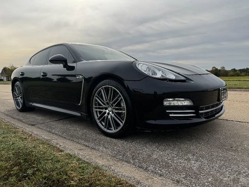 Used 2013 Porsche Panamera 4 image 4