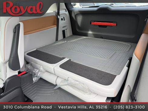 Certified 2025 Volkswagen ID. Buzz 1st Edition image 14