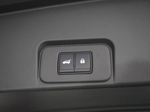 Used 2023 Nissan Rogue Platinum AWD/4WD image 21