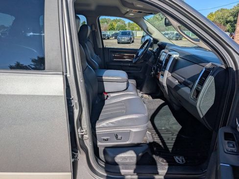 Used 2011 RAM 3500 Laramie w/ Cold Weather Group AWD/4WD image 19