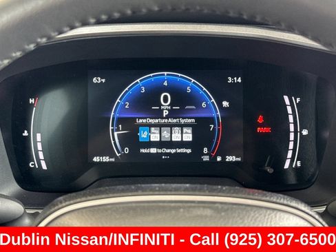 Used 2024 Toyota Corolla Cross XLE w/ Convenience Package AWD/4WD image 39