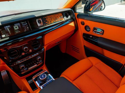 Used 2026 Rolls-Royce Phantom Sedan RWD image 74