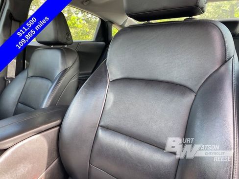 Used 2018 Chevrolet Malibu LT w/ Leather Package FWD image 12