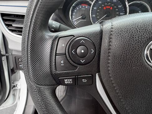 Used 2014 Toyota Corolla LE FWD image 33