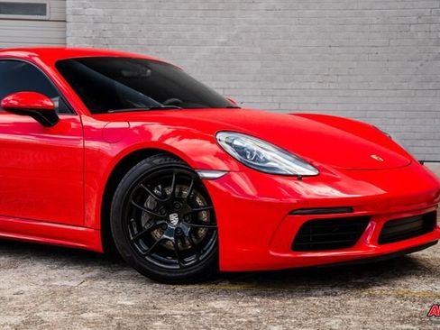 Used 2018 Porsche 718 Cayman RWD image 42