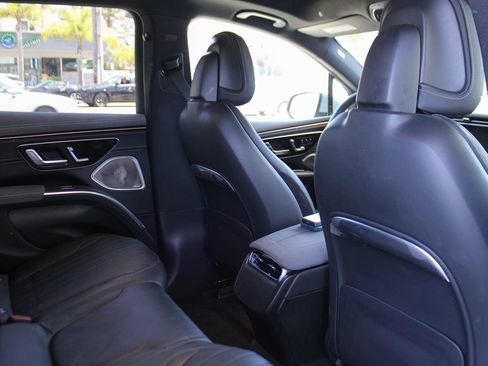 Used 2024 Mercedes-Benz EQS 450+ SUV image 17