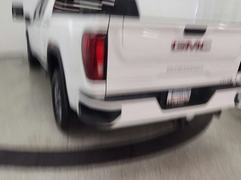 Used 2021 GMC Sierra 2500 AT4 AWD/4WD image 17