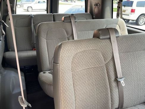 Used 2021 Chevrolet Express 3500 LT w/ LT Preferred Equipment Group RWD image 32