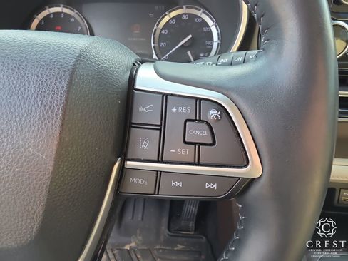 Used 2022 Toyota Highlander Limited image 14