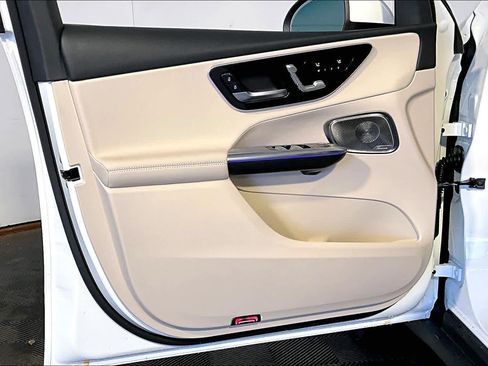 New 2026 Mercedes-Benz GLC 300 4MATIC image 11