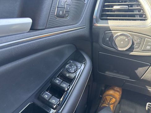 Used 2020 Ford Edge ST image 14