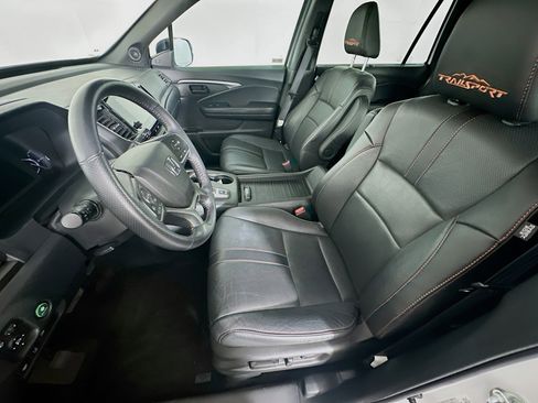 Used 2023 Honda Passport TrailSport image 13