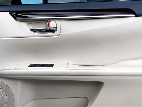 Used 2013 Lexus ES 350 w/ Premium Pkg image 21