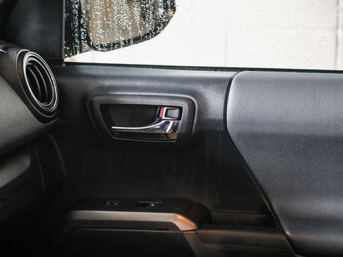 Certified 2021 Toyota Tacoma TRD Sport w/ Technology Package image 22