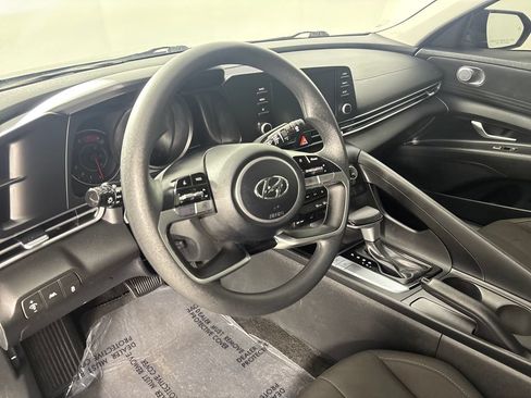 Used 2023 Hyundai Elantra SEL w/ Cargo Package FWD image 15