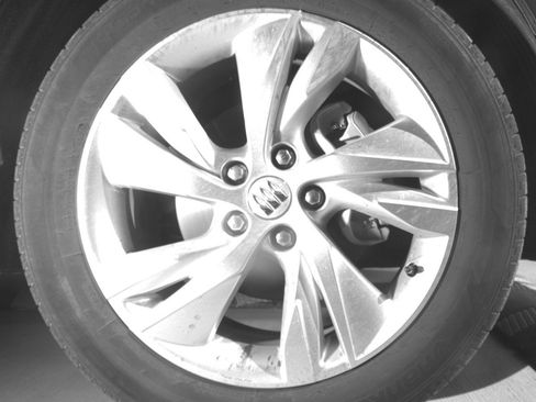 Used 2025 Buick Encore GX Preferred image 13