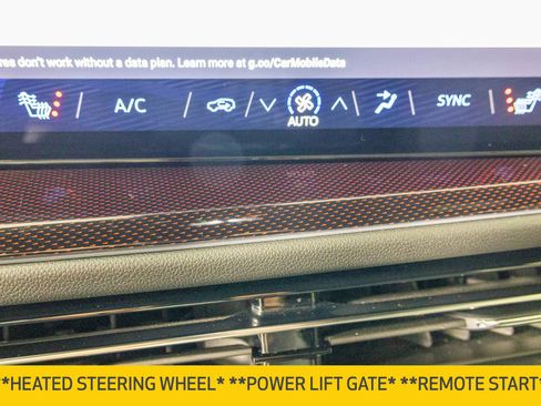 Used 2024 Chevrolet Traverse Z71 w/ LPO, Floor Liner Package image 7