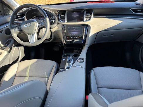 Used 2025 INFINITI QX50 Luxe image 11
