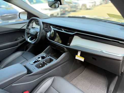 New 2026 Jeep Cherokee Limited AWD/4WD image 19