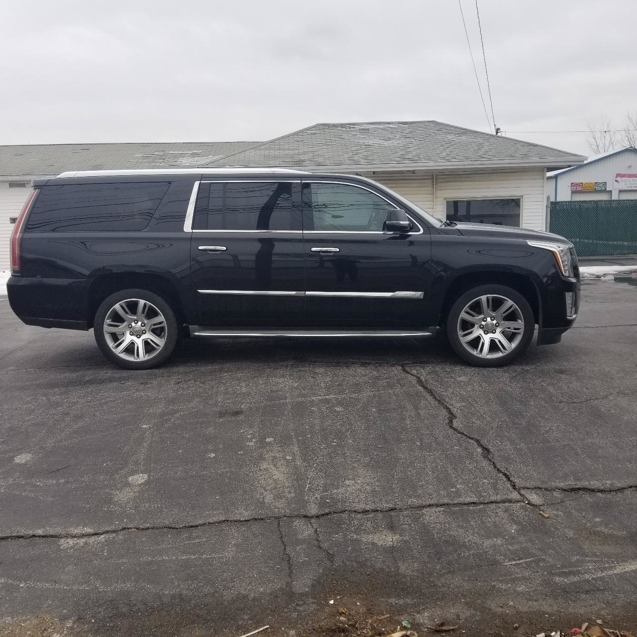Used 2015 Cadillac Escalade ESV Premium AWD/4WD image 6