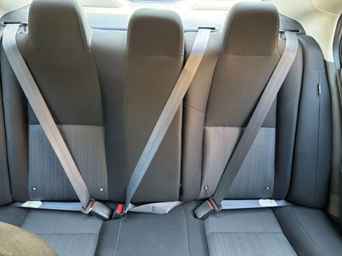 Used 2025 Nissan Sentra SV FWD image 33
