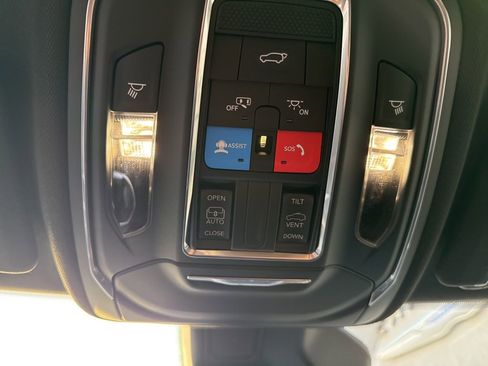 New 2026 Jeep Grand Cherokee Laredo X AWD/4WD image 21