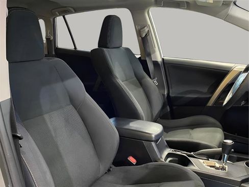 Used 2015 Toyota RAV4 XLE image 20