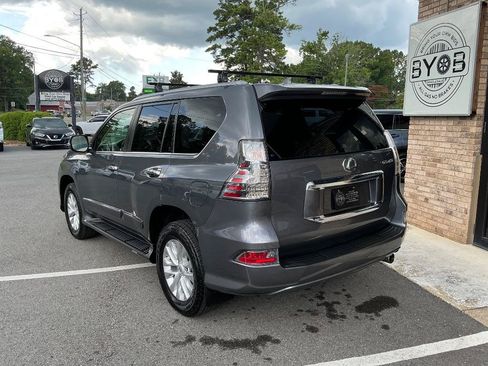 Used 2019 Lexus GX 460 Premium AWD/4WD image 3