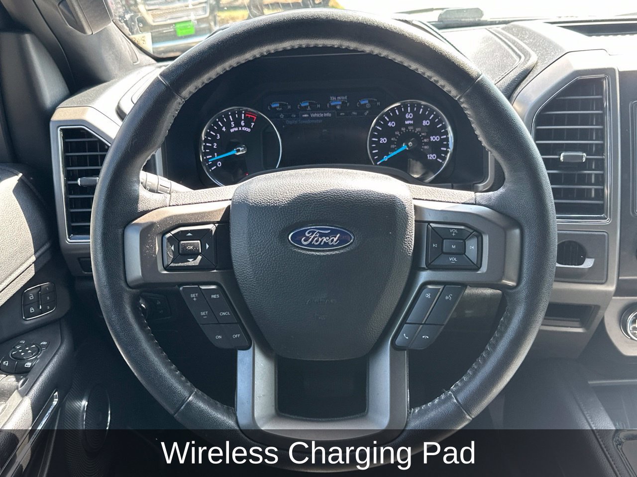 Used 2020 Ford Expedition XLT w/ Equipment Group 202A RWD image 14