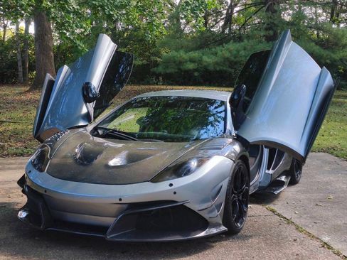 Used 2012 McLaren MP4-12C image 3