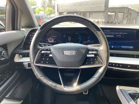Certified 2025 Cadillac Optiq Sport 2 AWD/4WD image 20