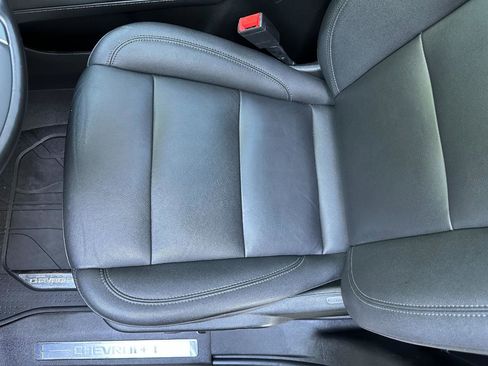 Used 2022 Chevrolet Suburban Z71 w/ Luxury Package AWD/4WD image 12