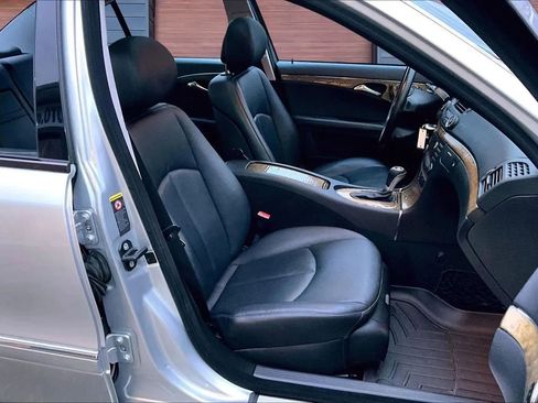 Used 2008 Mercedes-Benz E 350 E 350 Sedan 4D image 6