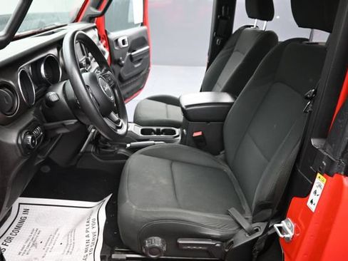 Used 2018 Jeep Wrangler Sport AWD/4WD image 11