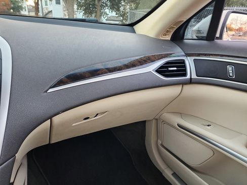 Used 2014 Lincoln MKZ Hybrid w/ Equipment Group 202A Reserve image 30