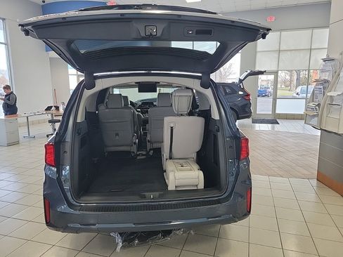 New 2026 Honda Odyssey Touring image 8