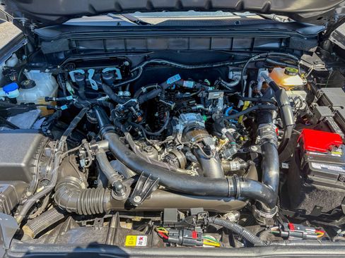 Used 2023 Ford Bronco Big Bend w/ Sasquatch Package AWD/4WD image 36